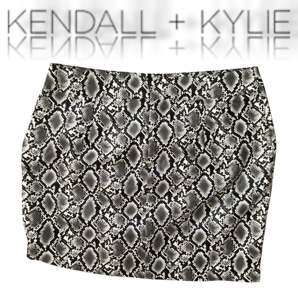 Skirt 🌴 KENDALL & KYLIE